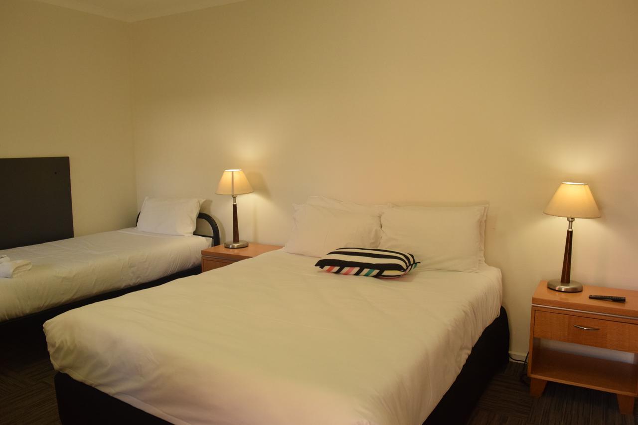 Crown Cbd Motel - City Location Бендиго Экстерьер фото